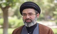 پیام رهبر انقلاب اسلامی به مناسبت روز کارگر و روز معلم